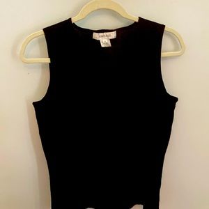 Jones & Co sleeveless knit shell